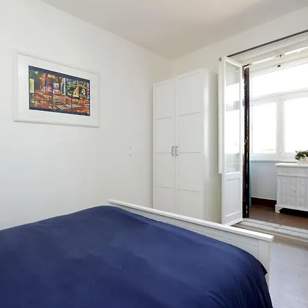 Bright Vatican 2 Bedroom Apartment *