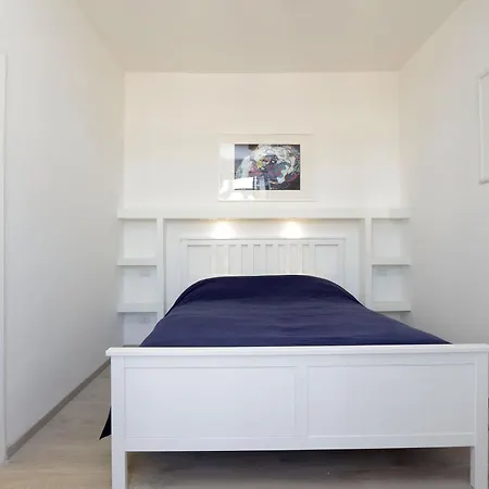 Bright Vatican 2 Bedroom Rome